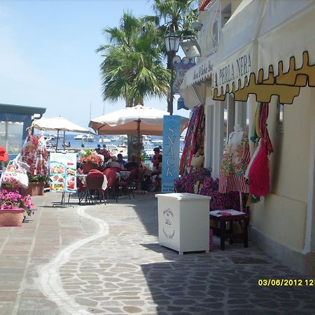 B&B Celestina Ischia Lacco Ameno  Екстер'єр фото
