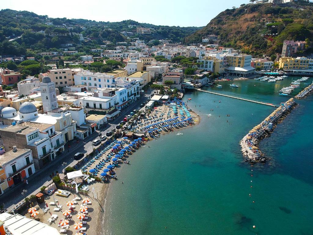 B&B Celestina Ischia Lacco Ameno  Екстер'єр фото