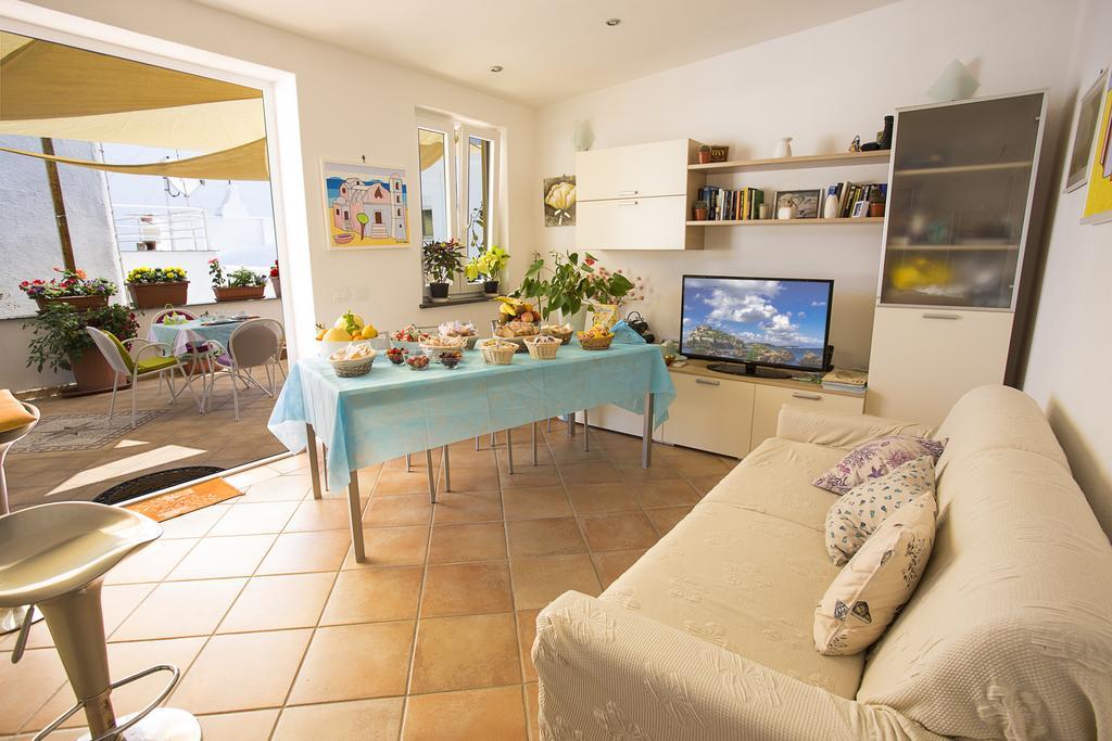 B&B Celestina Ischia Lacco Ameno  Екстер'єр фото