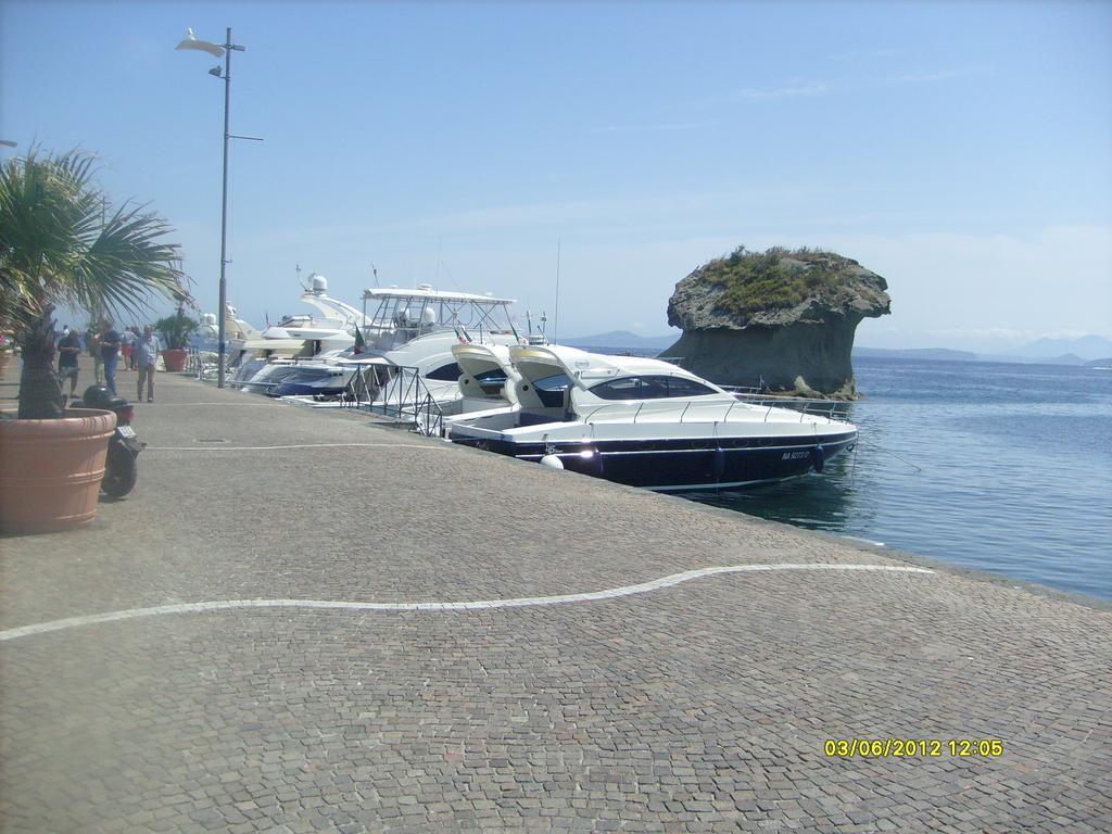 B&B Celestina Ischia Lacco Ameno  Екстер'єр фото
