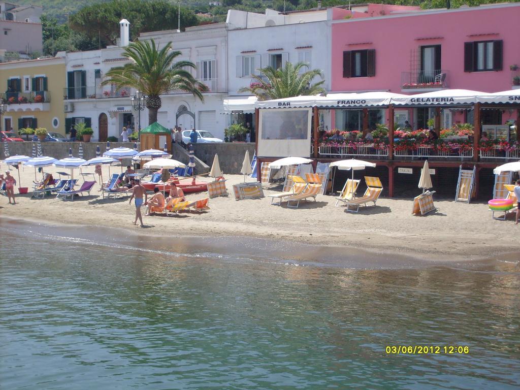B&B Celestina Ischia Lacco Ameno  Екстер'єр фото