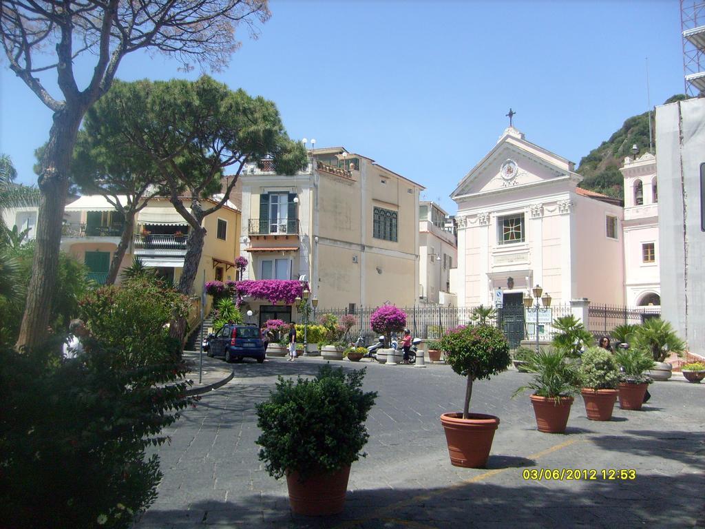 B&B Celestina Ischia Lacco Ameno  Екстер'єр фото