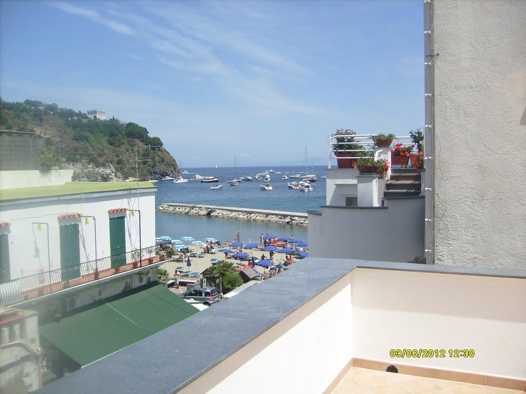 B&B Celestina Ischia Lacco Ameno  Екстер'єр фото